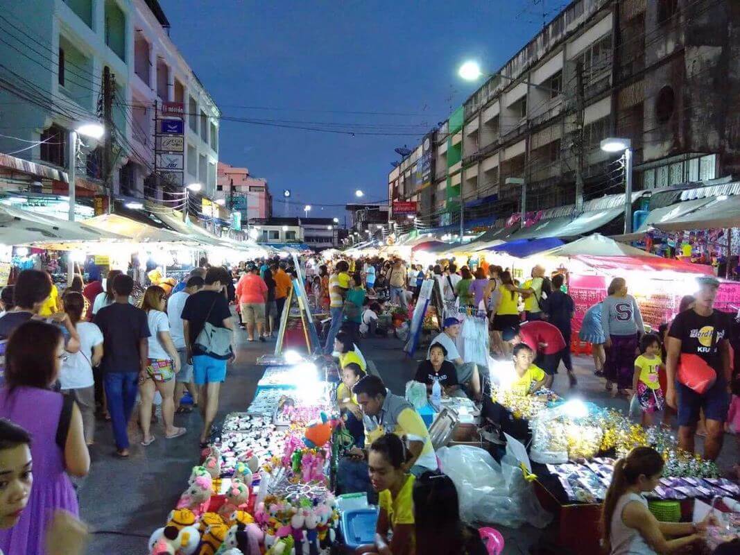 weekend night market krabi