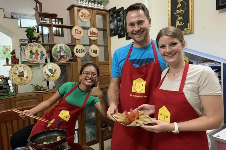 Da Nang Authentic Vietnamese Cooking Class & Highlight Tour