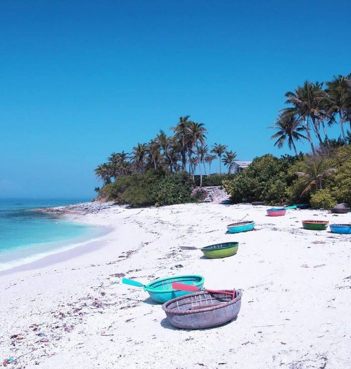 Bai Dua Beach