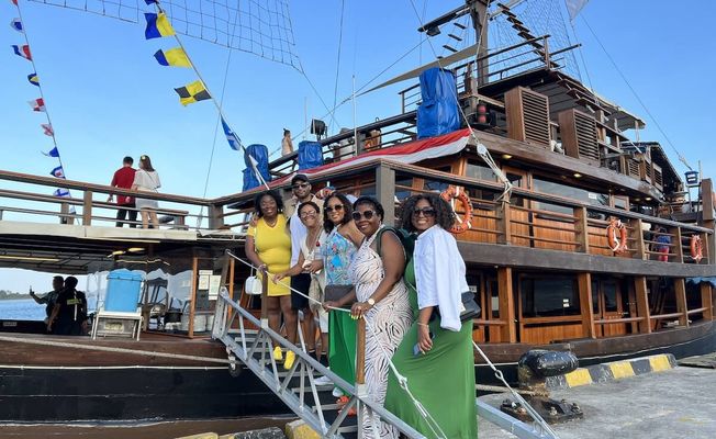 Bali Dinner Cruise & Uluwatu Temple Experience   