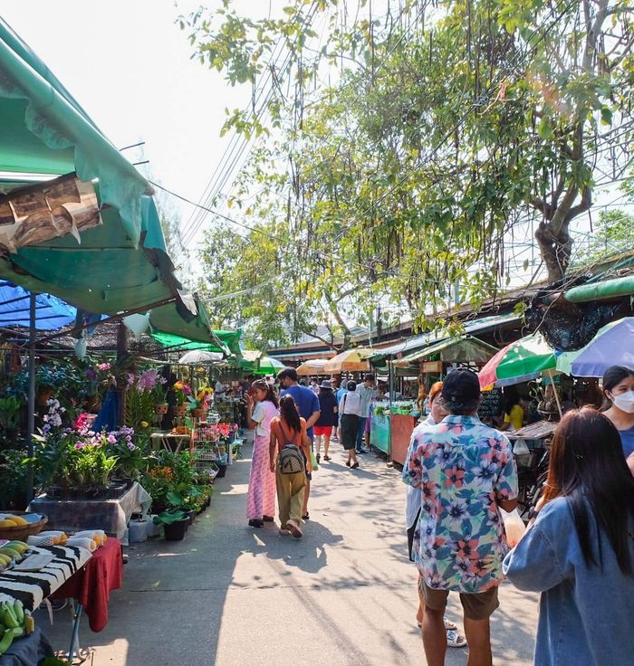 Bang Nam Pheung Floating Market