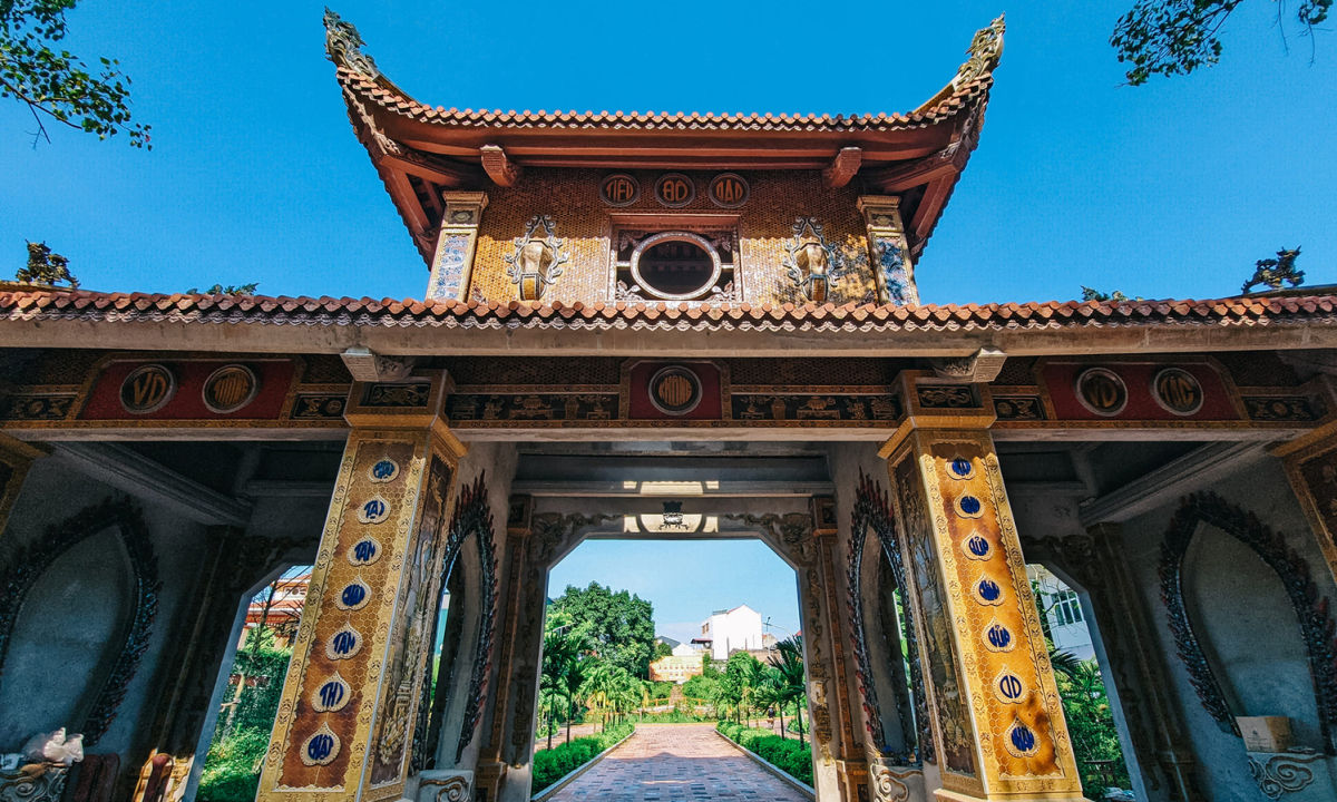 Bát Tràng Temple