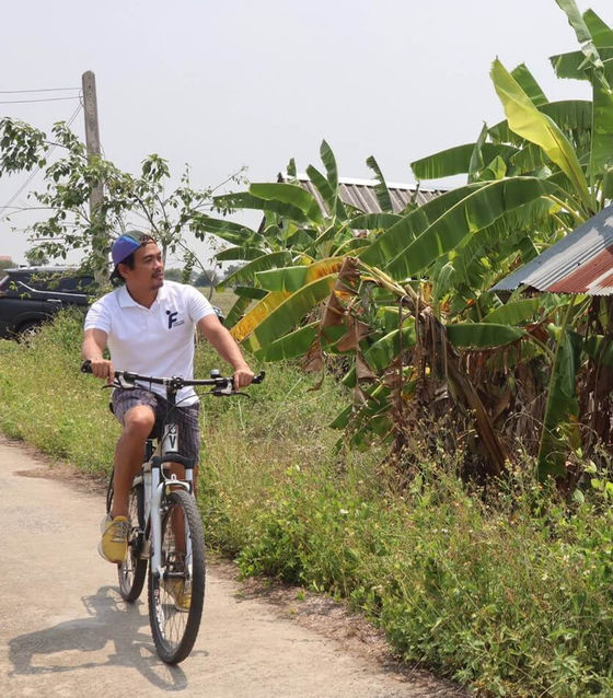 Bicycle and Thai Cooking