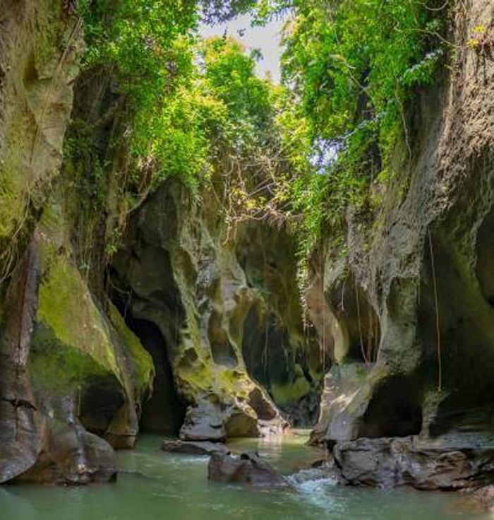 Hidden Canyon Beji Guwang