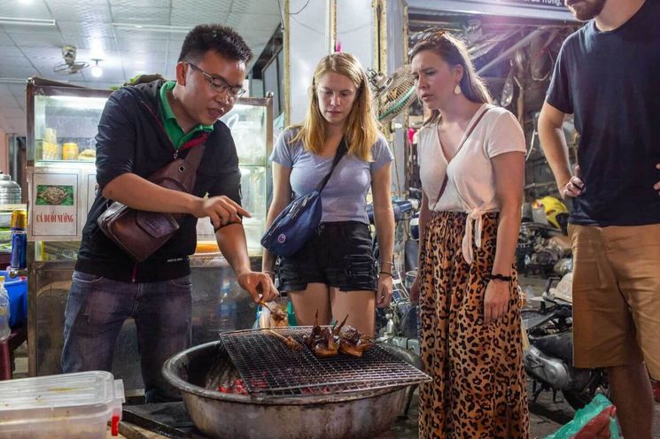 Hoi An Ultimate Street Food Experience 