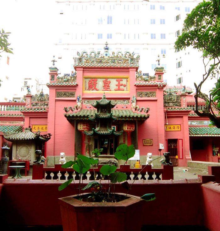 Jade Emperor Pagoda