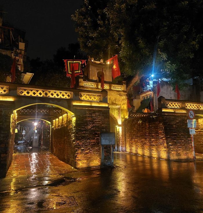 Ô Quan Chưởng (Quan Chuong Gate)