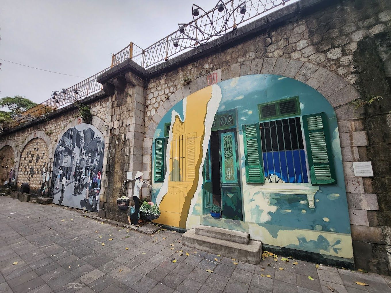 Phung Hung Mural Street