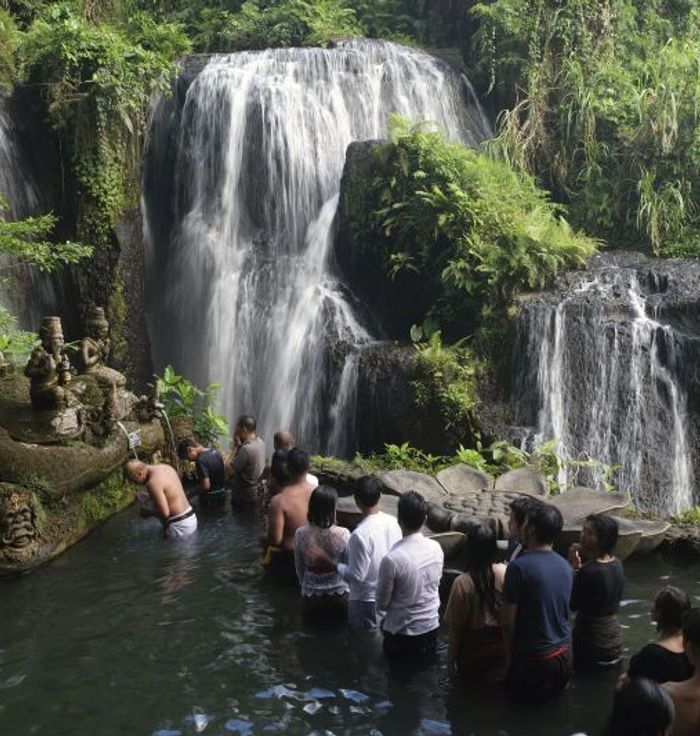 Taman Beji Griya Waterfall
