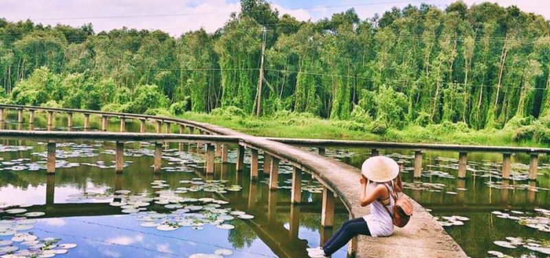 Tan Lap Floating Village Eco-Tourism Adventure