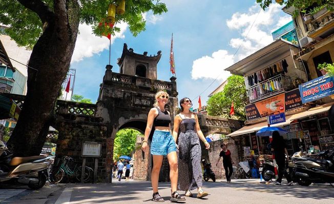 The Real Hanoi: The Old Quarter Walking Experience    