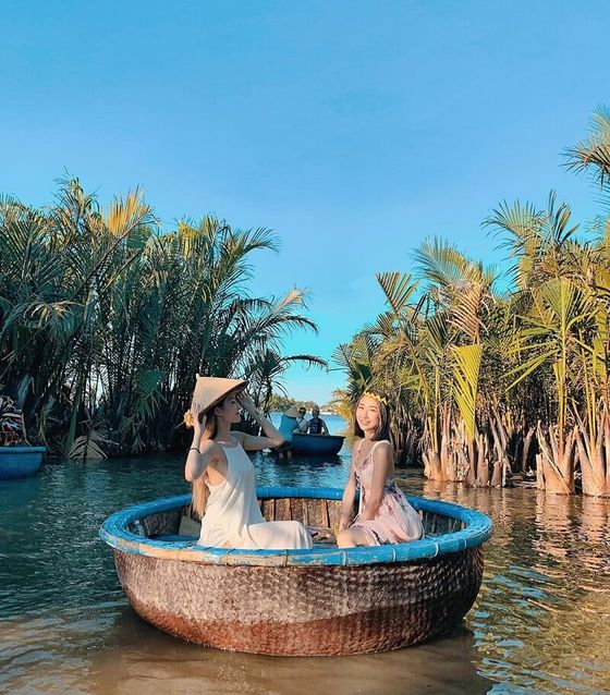 basket boat, Hoi An, Vietnam