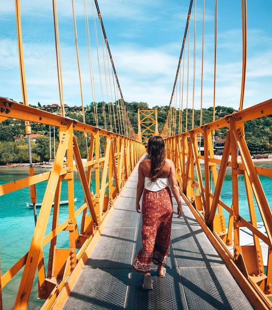 Yellow Bridge Nusa Ceningan