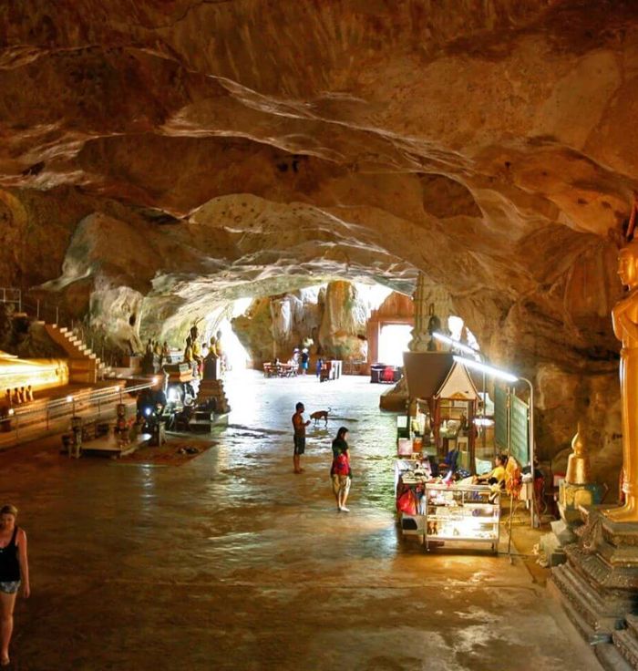 Wat Suwan Kuha Cave Temple