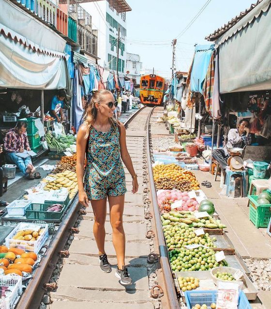 Walking on the Maeklong Railway, Bangkok