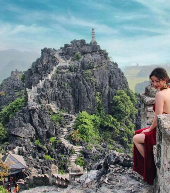 Trang An Ninh Binh Wonders: Mua Caves, Hoa Lu Citadel & Grottoe Boat Tour