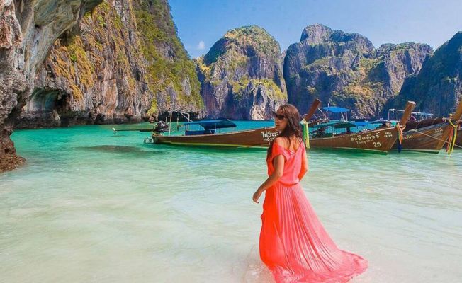 Phuket: VIP Private Boat to Phi Phi Island: Snorkeling + Land Tour 