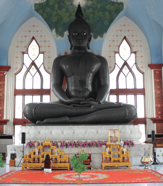 Visiting Wat Dhammamongkol